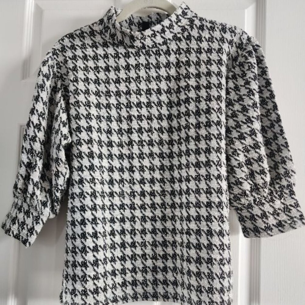 ANN TAYLOR HOUNDSTOOTH PULLOVER SWEATER WITH MOCK NECK AND PUFF 3/4 SLEEVE